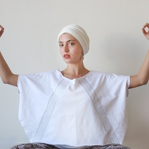 Yoga Top, Yoga Kleidung für Frauen, Yoga Geschenk, weiße Kleidung für Kundalini, weiße Kleidung für Yoga, Poncho Top, Geschenk für sie, lose Kleidung,