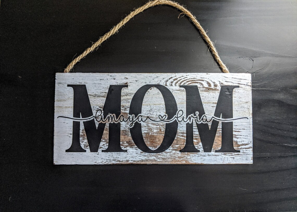 MOM Hanging plaque with kids names | Etsy