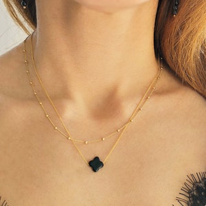 Ketting van zwarte onyx, kruisbeeldketting christelijke sieraden, minimalistische gelaagde satellietketting en edelsteenkruis, chokerketting
