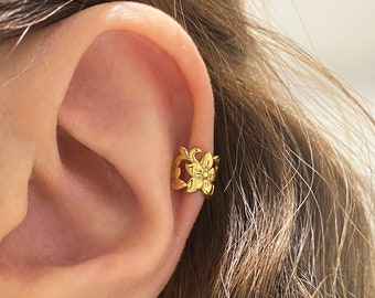 Flower Ear Cuff, Minimalist Ear Cuff, Botanical Ear Cuff, Non Pierced Earrings, Gold Ear Cuff, Huggie ear cuff, Cartilage Ear Cuff