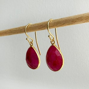 Ruby July birthstone earrings  for Birthday Gifts, Raw Red Ruby Dangles, Ruby Drop Earrings, Zodiac Gemstone Jewelry