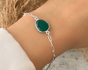 Raw emerald bracelet, Taurus gifts, Emerald crystal bracelet, May Birthstone bracelet, Paperclip Chain bracelet, Birthday gifts