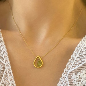 Raw Peridot pendant Necklace, Real Peridot Birthstone Crystal, Gemstone necklace, Birthday gift