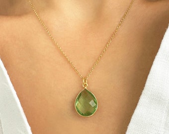 Raw Peridot Necklace, Peridot birthstone necklace, August Necklace, Real Peridot Pendant, Leo gifts, Virgo gifts, birthday gifts