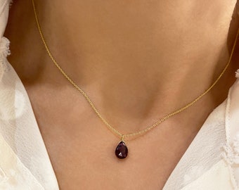 Raw Garnet necklace, Garnet Teardrop Necklace, Capricorn gifts, balance necklace, Crystal Necklace, Birthstone Necklace, Pisces gifts