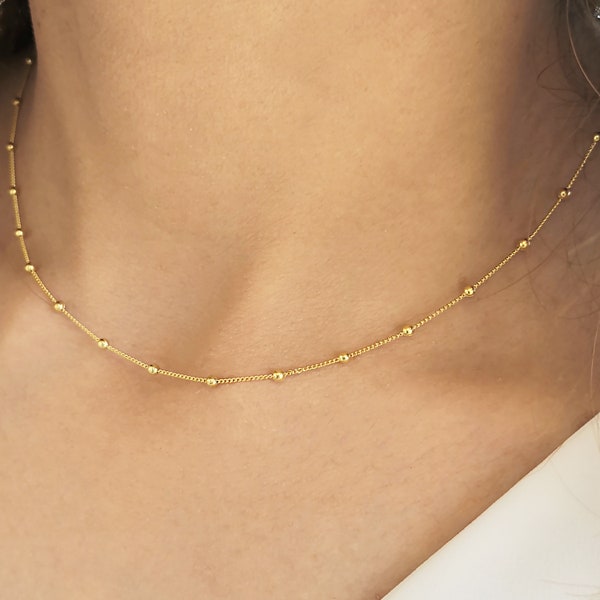 Collier ras de cou satellite, tour de cou simple en perles, collier en or moderne, superposition de colliers, collier ras de cou en or, collier ras de cou délicat