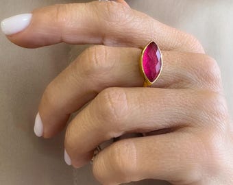 Ruby Gemstone Gold Ring, Chunky crystal Birthstone Jewelry, Adjustable size, Silver 925