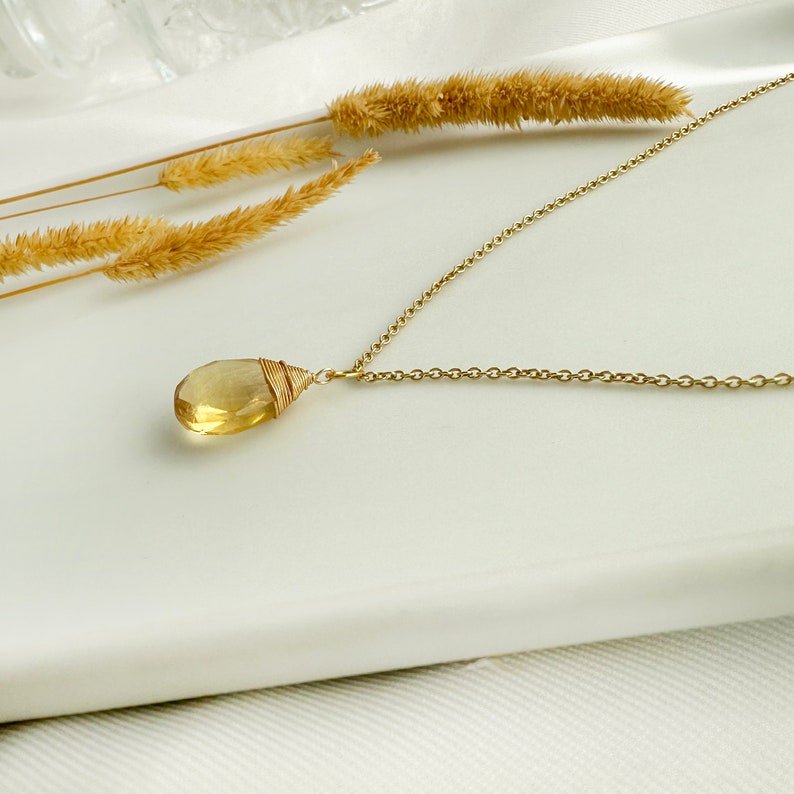 Raw Citrine Necklace.
Are you looking for Scorpio Gifts?
This November birthstone Necklace is a great idea!
Balance necklace handmade with  925 Sterling Silver

24K Gold all over the sterling silver
A Crystal Necklace full of positive vibes!