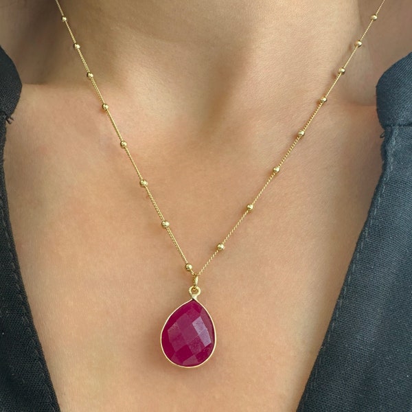 Raw Ruby Necklace, Stacking necklace, Genuine Ruby Pendant, Real Ruby Necklace, Real Ruby Pendant, Red Ruby Necklace, Ruby Drop Pendant