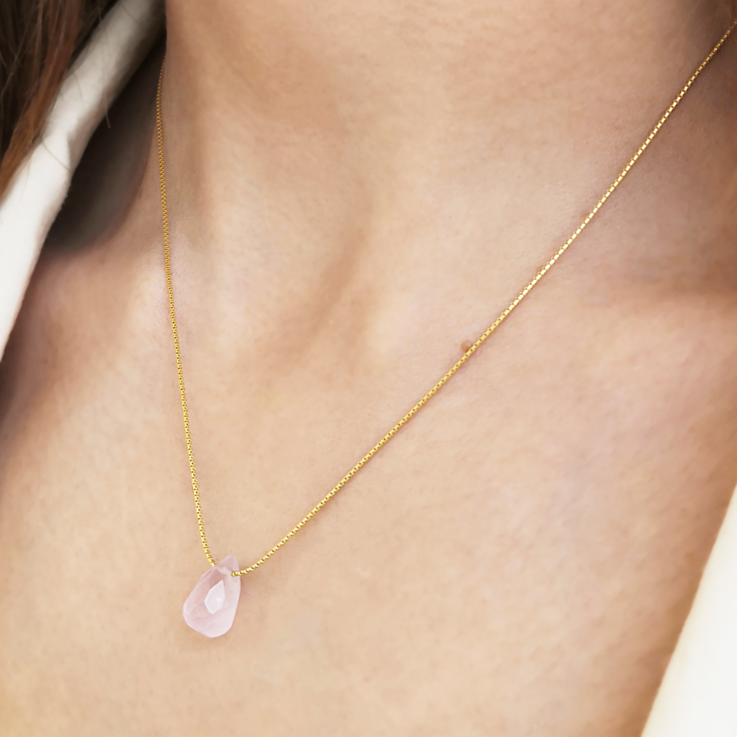 CHLOE★素敵！leather and rose quartz necklace Rose Quartz love drop Necklace – MillieMayfield