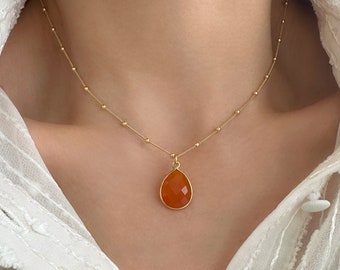 Pendentif en cornaline brute, collier en cornaline véritable, collier en cristal de cornaline naturelle, collier de pierres précieuses orange, collier de pierres précieuses, cadeaux d'anniversaire