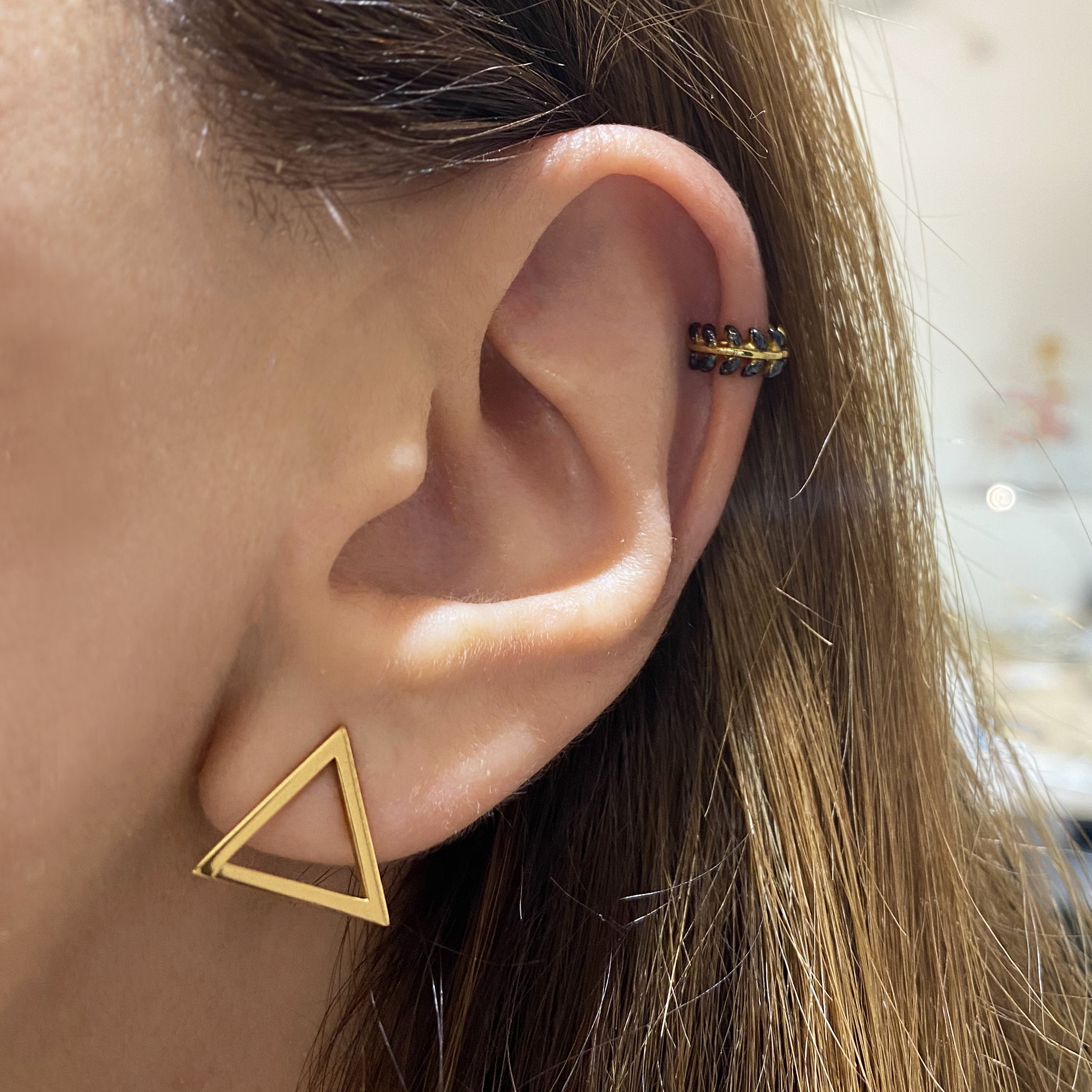 [LLOYD] 10K GOLD☆Triangular Cubic Daily Basic Earrings 14K Yellow Gold Pyramid Stud Earrings @ $350. Shop Earrings