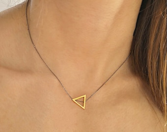 Triangle Necklace, Balance Necklace, Geometric necklace, Geometric Jewelry, Dainty Gold Necklace, Minimal Necklaces, layered necklace