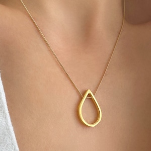 Raindrop Minimalist necklace, Dainty gold pendant necklace, Geometric Choker Necklace, Minimalist jewelry for birthday gifts or mom gift