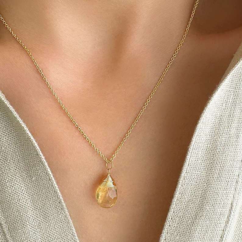 Raw Citrine Necklace.
Are you looking for Scorpio Gifts?
This November birthstone Necklace is a great idea!
Balance necklace handmade with  925 Sterling Silver

24K Gold all over the sterling silver
A Crystal Necklace full of positive vibes!