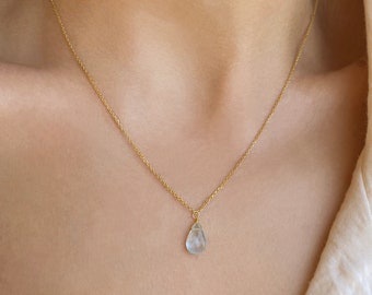 Raw Aquamarine Pendant Necklace, Pisces gifts, Aries gifts, Aquamarine teardrop Choker, Light blue Stone Necklace