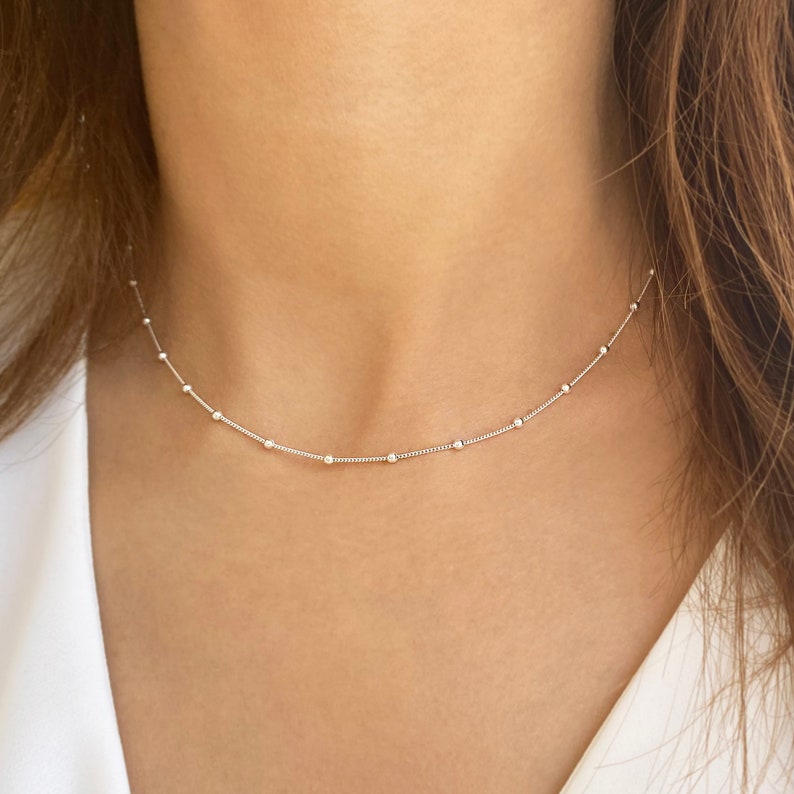 Ras de cou satellite, collier minimaliste, collier superposé, tour de cou délicat en argent, tour de cou petites boules, tour de cou superposé, cadeau pour la fête des mères image 7