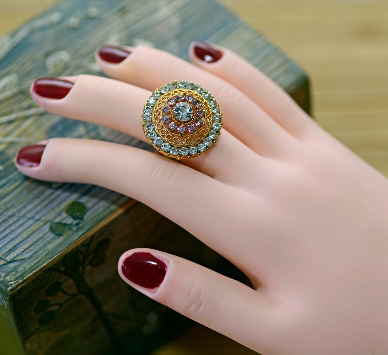 Vintage Openwork ring with crystals Gold Tone Pink and white Rhinestones Ring Large \u041aound \u0421rystal Ring Size 7