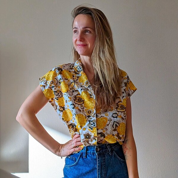 Vintage 1970s Spring Top | 1970s | Yellow & Brown Florals | Made In Italy |  Size M