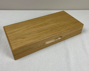 Wooden box 32 x 15 x 5.5 cm / oak wood / unique / Christmas gift // Holzbox/ Eichenholz natur / Äste / Schatulle aus Eiche