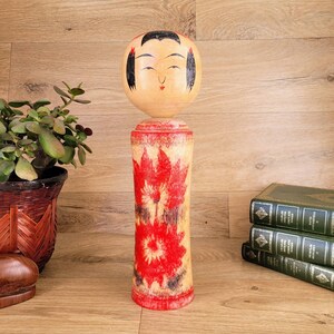 Vintage Large Wooden Japanese Kokeshi Doll Signed, Traditional Japanese Art Doll 1950s Hand Painted Doll Retro Vintage Home Decor image 7