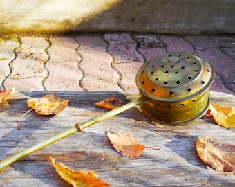 Vintage Brass Long Handle Bed Warmer | Rustic Home Decor