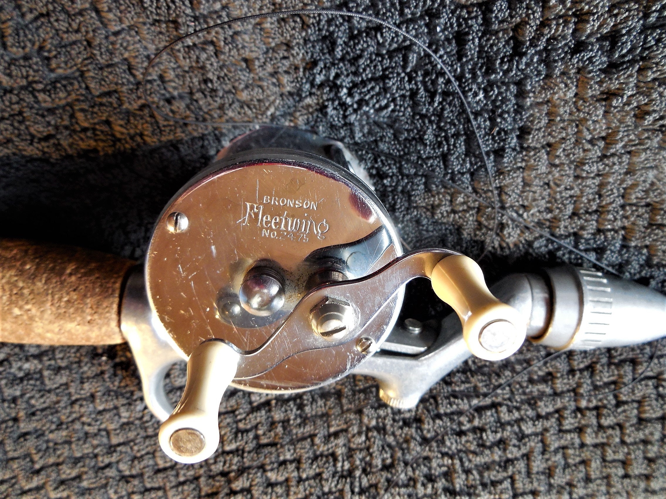 Moulinet De Pêche Vintage BRONSON FLEWING N°2475 – USA – Eau Douce – Fonctionne
