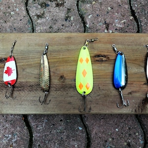 Lot of (6) Vintage Fishing Lures: Mepps French Spinners Little Doctor  Buck-Shots