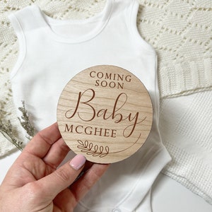 Pregnancy Announcement - Wooden Sign with Personalised Engraving, Baby Coming Soon Plaque, Social Media Reveal | Photography Prop