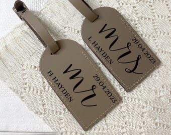 Wedding Luggage Tags, Personalised Leather Luggage Label, Mr & Mrs Gift for Wedding Day, Various Colours and Giftbox Option