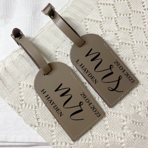 Wedding Luggage Tags, Personalised Leather Luggage Label, Mr & Mrs Gift for Wedding Day, Various Colours and Giftbox Option