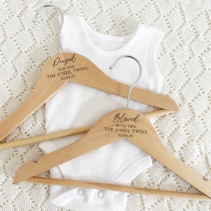 Wooden Twins Baby Hangers – Engraved Pregnancy Announcement & Arrival Keepsake Gift, Personalised Custom