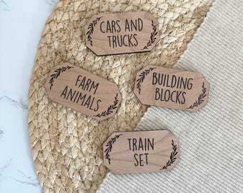 Wooden Toy Storage Labels – Personalised Montessori Playroom Bin Tags for Kids Nursery Organisation