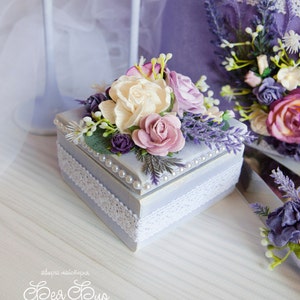 Lavender wedding ring box Purple ring bearer box Velvet ring box Wedding holder with flowers Wedding ring ceremony Lavender decorations
