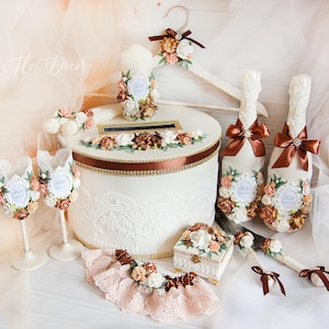 Set di calici da champagne e paletta per torta per matrimonio Candele Unity in avorio Giarrettiera al cioccolato Scatola per fedi nuziali color pesca Appendiabiti Scatola per biglietti per matrimonio