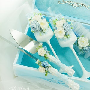 Dusty Blue Wedding Champagne Flutes & Cake Server Set, Quinceanera Toasting Glasses, Gift for Couple
