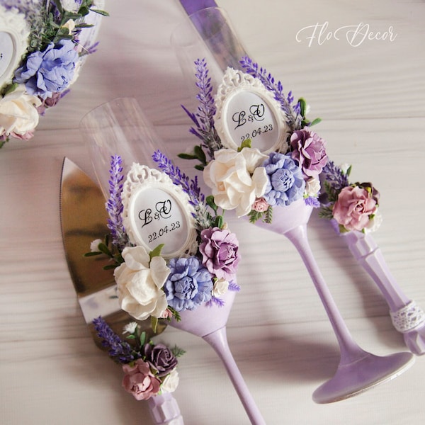 Personalized Lavender champagne glasses and cake server sets Purple wedding flutes Lavender Quinceanera elegant toasting flutes Set of 4