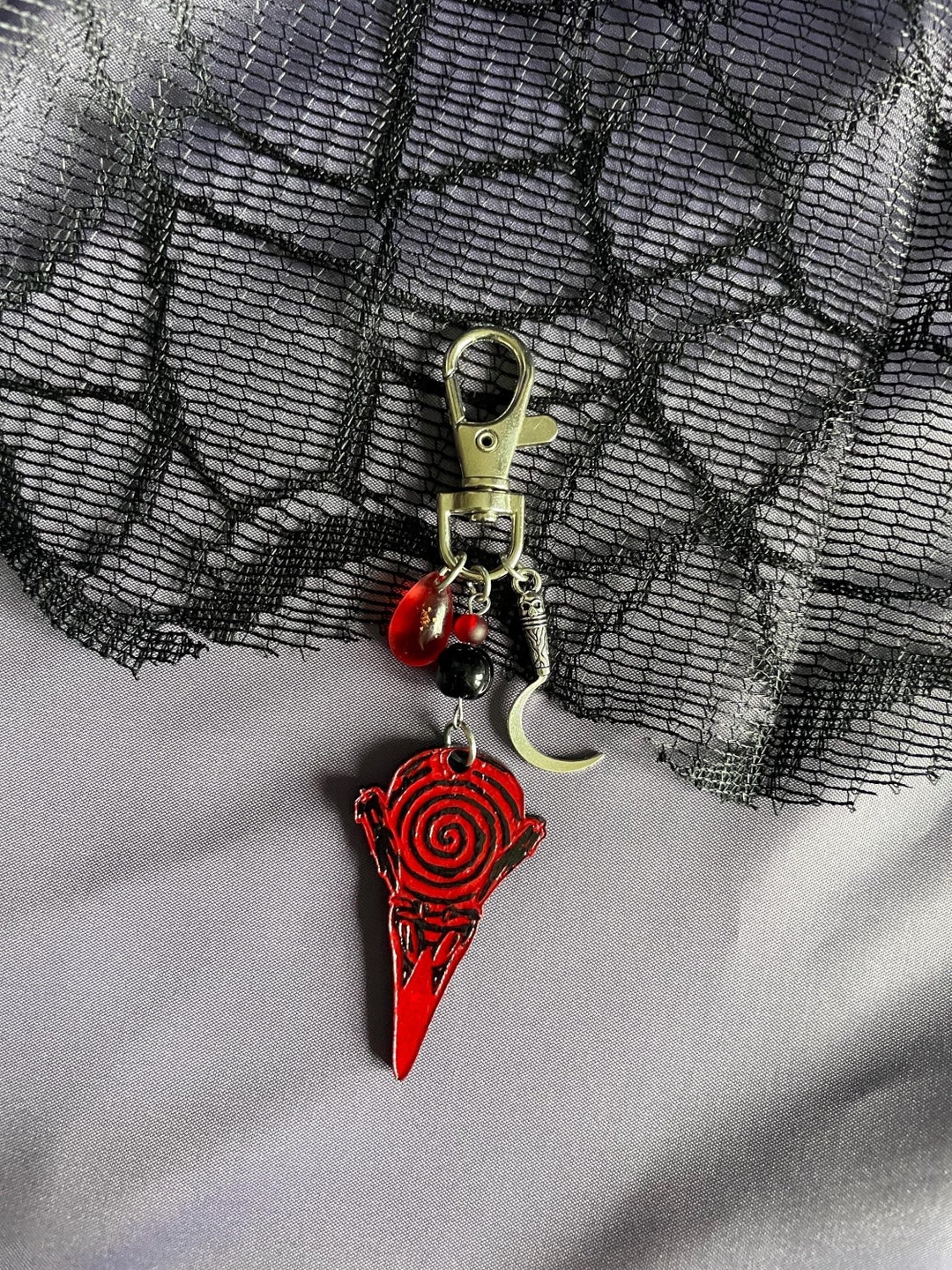 Red and Black Gothic Bird Skull Goth Keyring Charm Alternative Gift ...