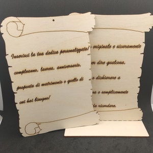 Pergamena incisa in legno
