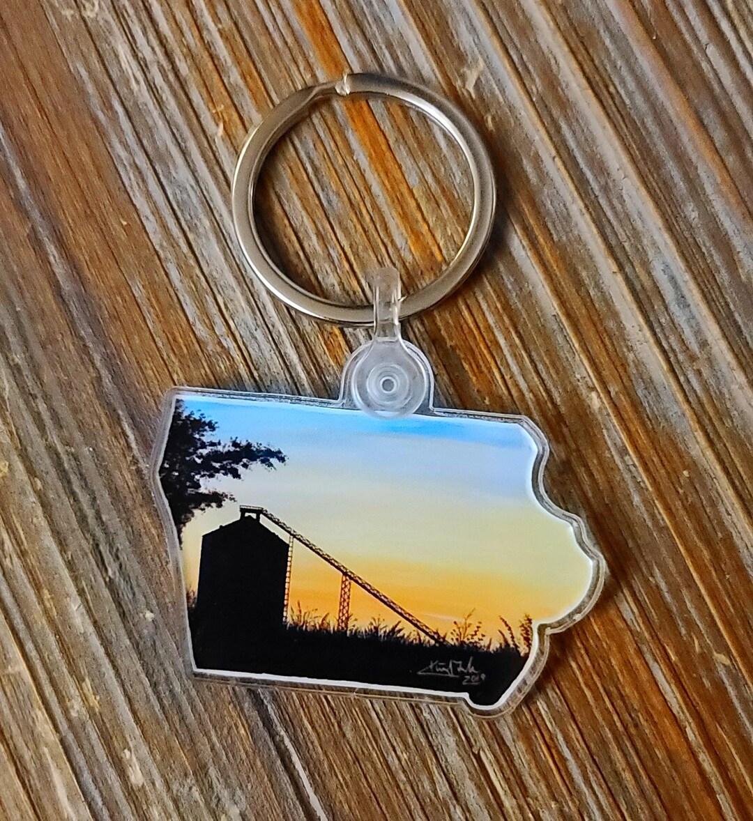 Iowa Keychain Iowa Grain Bin Sunset Keychain - Etsy