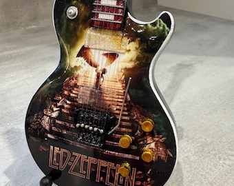 KISS コレクター向け **3 個セット** ミニチュア ギター レプリカ