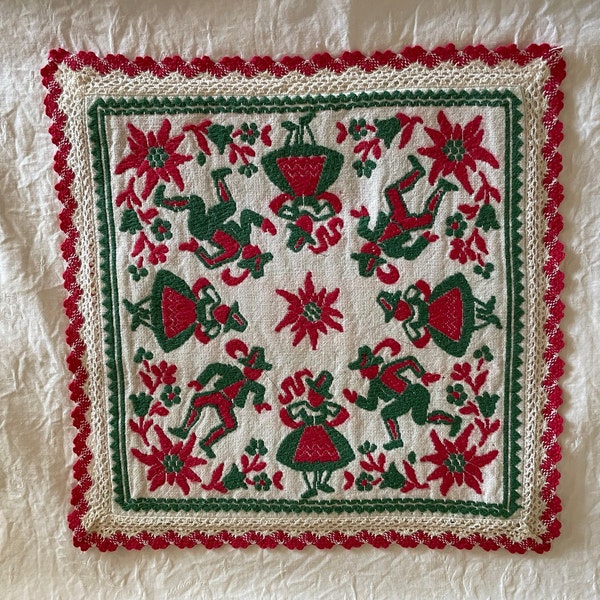 Farmhouse Kitchen Folk Art Red and Green Pot Holder or Trivet Cover