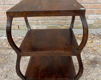 Tiger Oak End Table, 1900 Era, Three Shelves, Bowed Legs