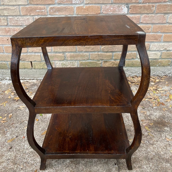 Tiger Oak End Table, 1900 Era, Three Shelves, Bowed Legs