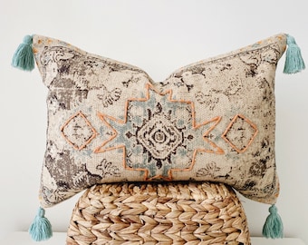 Kilim Lumbar Pillow, Lumbar Boho Pillow, Kilim Pillow, Bohemian Pillow, 16x24 Turkish Kilim Pillow cover, Lumbar Boho Throw Pillow