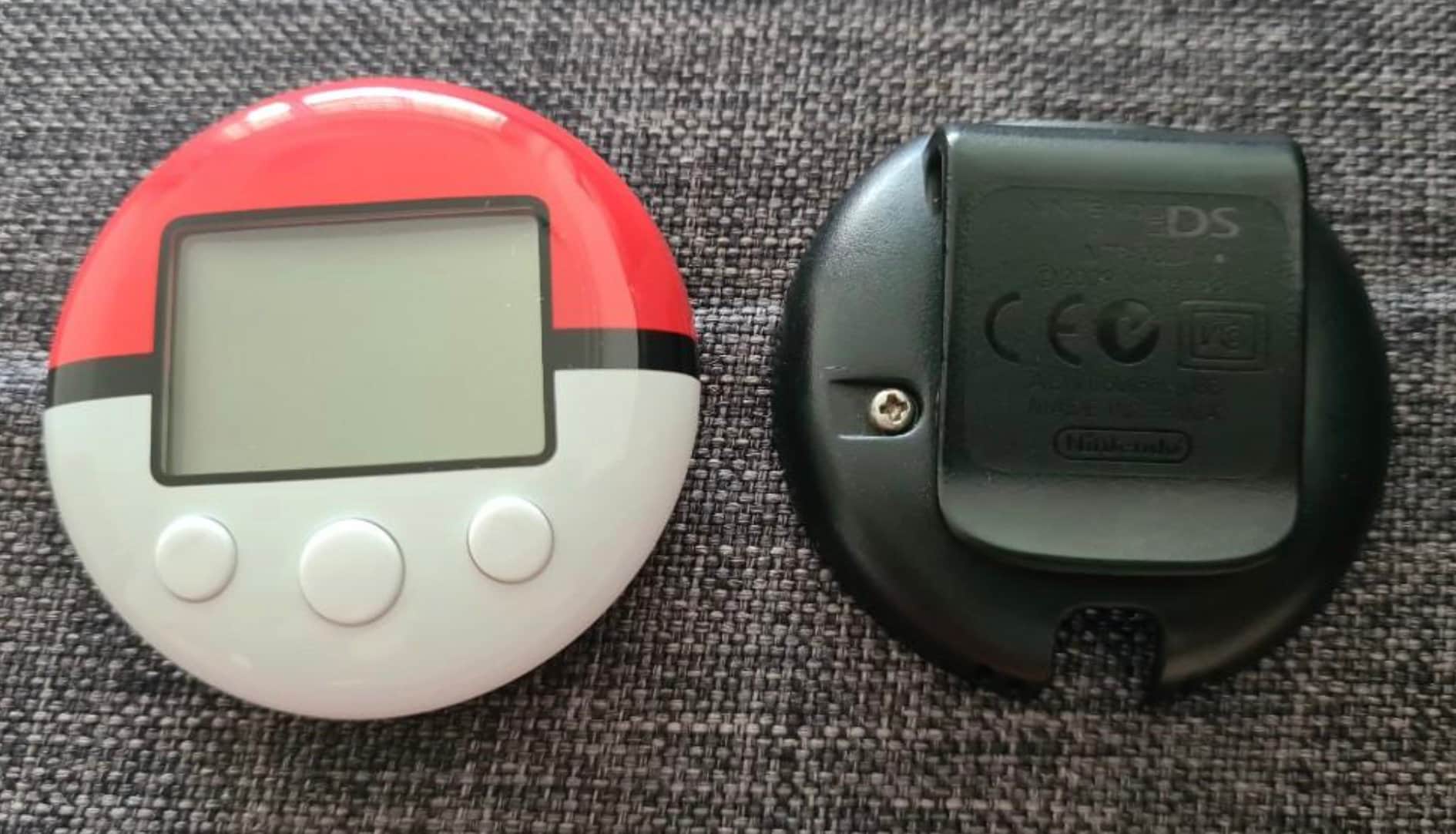 Authentic Genuine OEM Nintendo DS Pokewalker for Heart Gold Authentic Genuine OEM Nintendo DS Pokewalker for Heart Gold