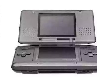Nintendo DS Original NTR-001 Console w/ Charger - Tested