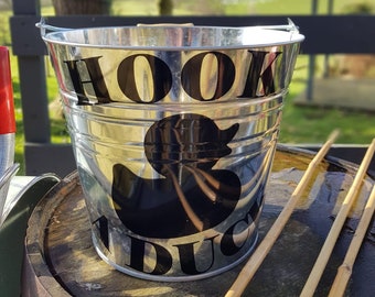 Hook A Duck Bucket Perfect For Wedding, Birthday, Lawn Games, Parties, Children's Entertainment, Wedding Games and Fun, Vinyl Decal