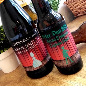 Etiqueta de agradecimiento de pantomima Cerveza Vino La bella y la bestia, Peter Pan, Dick Whittington, Aladino, Rapunzel, Jack y las habichuelas mágicas, Blancanieves Panto
