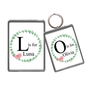 Imán de letras y llavero con nombre y letra personalizado Baby Shower, regalo de niña recién nacida presente Keep Sake